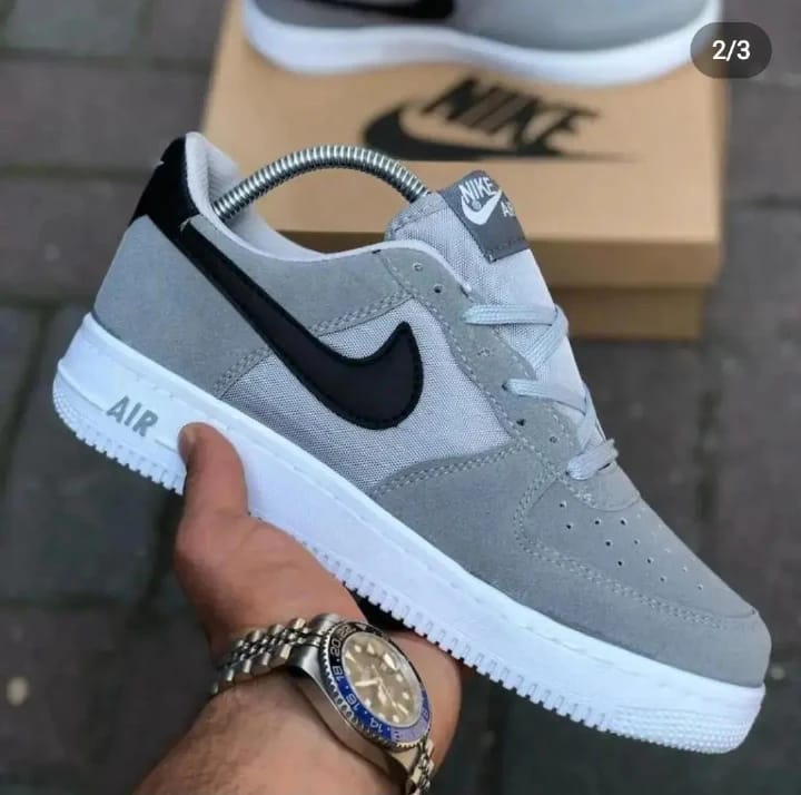 ⚡LADIES AIR FORCE 1, New arrivall⚡Ladies SNEAKERS 🔥HIGH QUALITIY ladies fashioned sneakers/girls airfoce fashion available in;all colours as at picture very cute looking 🥰 and admired🥰generic🥰