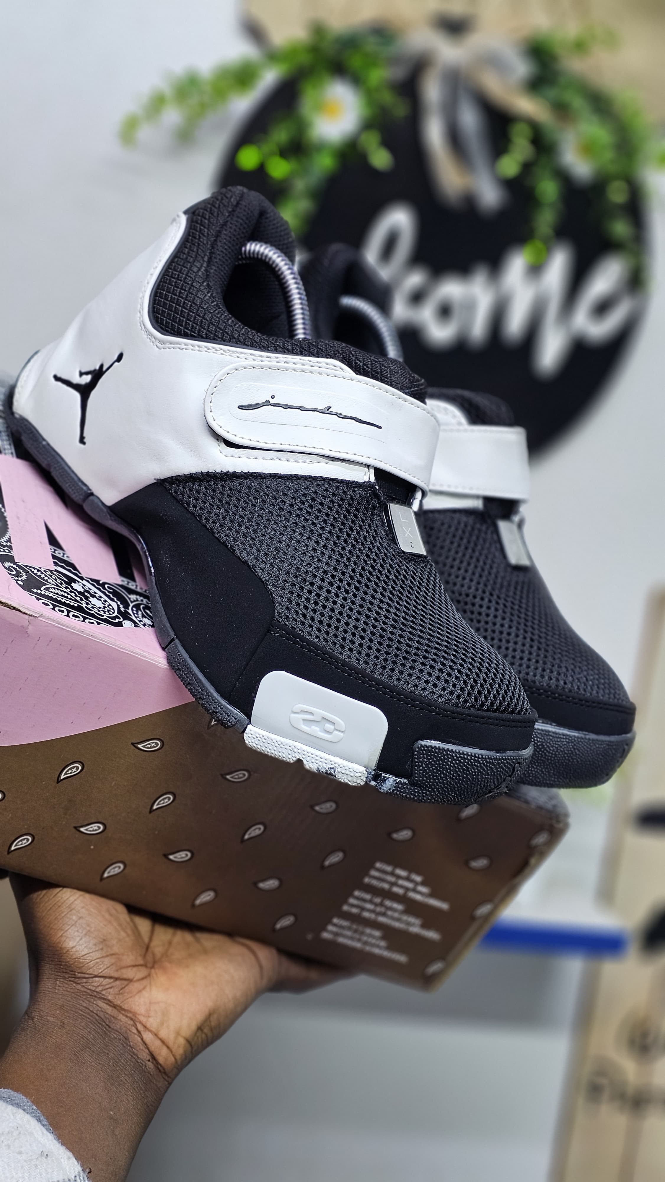 Latest new arrival LX GEN JORDAN⚡ high quality men's classic sneakers⚡💯 fashioned  men's unisex jordan sneakers❤‍🔥very cute bretherble  LX jordan sneakers⚡💯❤‍🔥