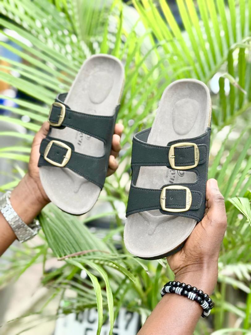 🔥 ORIGINAL / LATEST WOMEN'S🔥 FASSIONED⚡ AND CLASSIC  BIRKENSTOCK SANDALS❤‍🔥HIGH QUALITY  ENGINEERED FOR CONFORT🔥 FRESH VIBES WITH CLASSIC BIRKENSTOCK SANDALS⚡🔥
