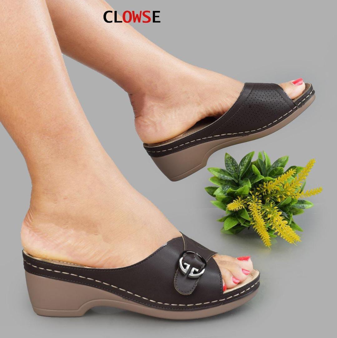 🔥 NEW ALERT / ARRIVAL NEW LADIES  WEDGE HEELS  🔥 HIGH QUALITY LADIES HEELS ⚡ LEVEL UP YOUR LOOK  WITH 🔥🔥⚡THIS NEW FASSIOBABLE AND CLASSIC  LADIES WEDGE HEELS🔥🔥⚡ FLAT ENOUGH FOR CONFORT❤‍🔥