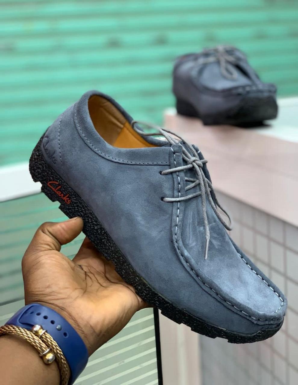 ⚡ CLARKS ⚡ORIGINAL/ NEW ARRIVAL/LATEST 🔥 HIGH Quality MEN'S sneakers ,All season wearing men/Gentle men fashioned sneakers🥰 Very elegant sneaker availble in all colours eg white black blue etc🥰😘⚡
