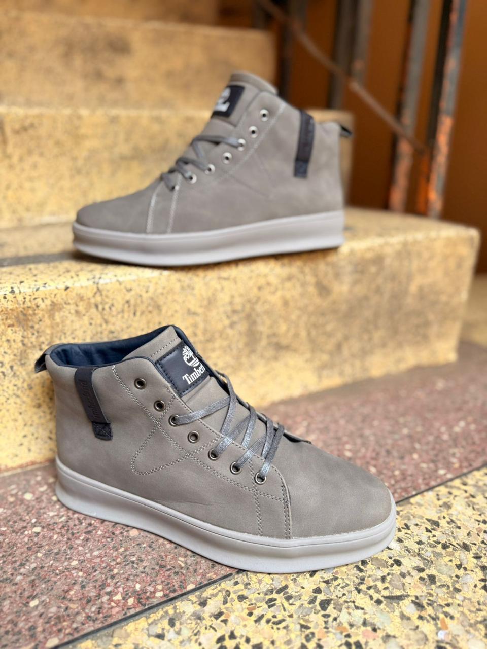 CHELSIE BOOTS⚡ Original/latest/Design Timberland⭐ high quality comouflange leather sneakers⚡ high quality mens fashion breathable and classic chelsie shoes marketed  men shoes⭐ very cute sneakers❤‍🔥