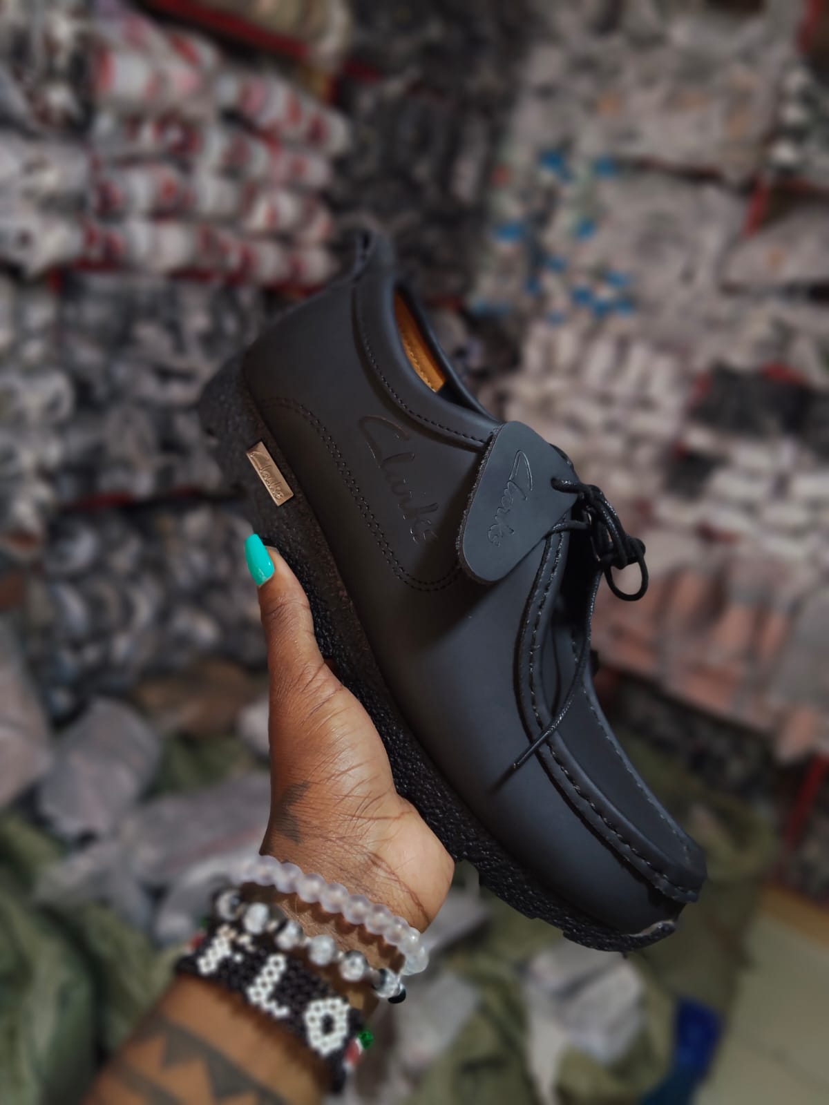 ⚡WALLABES CLARKS ⚡ORIGINAL/ NEW ARRIVAL/LATEST 🔥 HIGH Quality MEN'S sneakers ,All season wearing men/Gentle men fashioned sneakers🥰 Very elegant sneaker availble in all colours cute🥰😘⚡