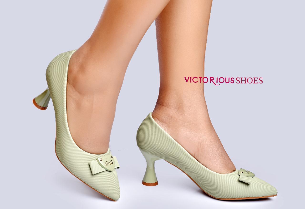 ⚡VICTORIOUS SHOES ⚡ORIGINAL/ NEW ARRIVAL/LATEST WOMEN HEEL🔥 High quality classic women heels affodable suend heels🥰 Mid high heels making them comfortable for walking in all places🥰very cute😘⚡