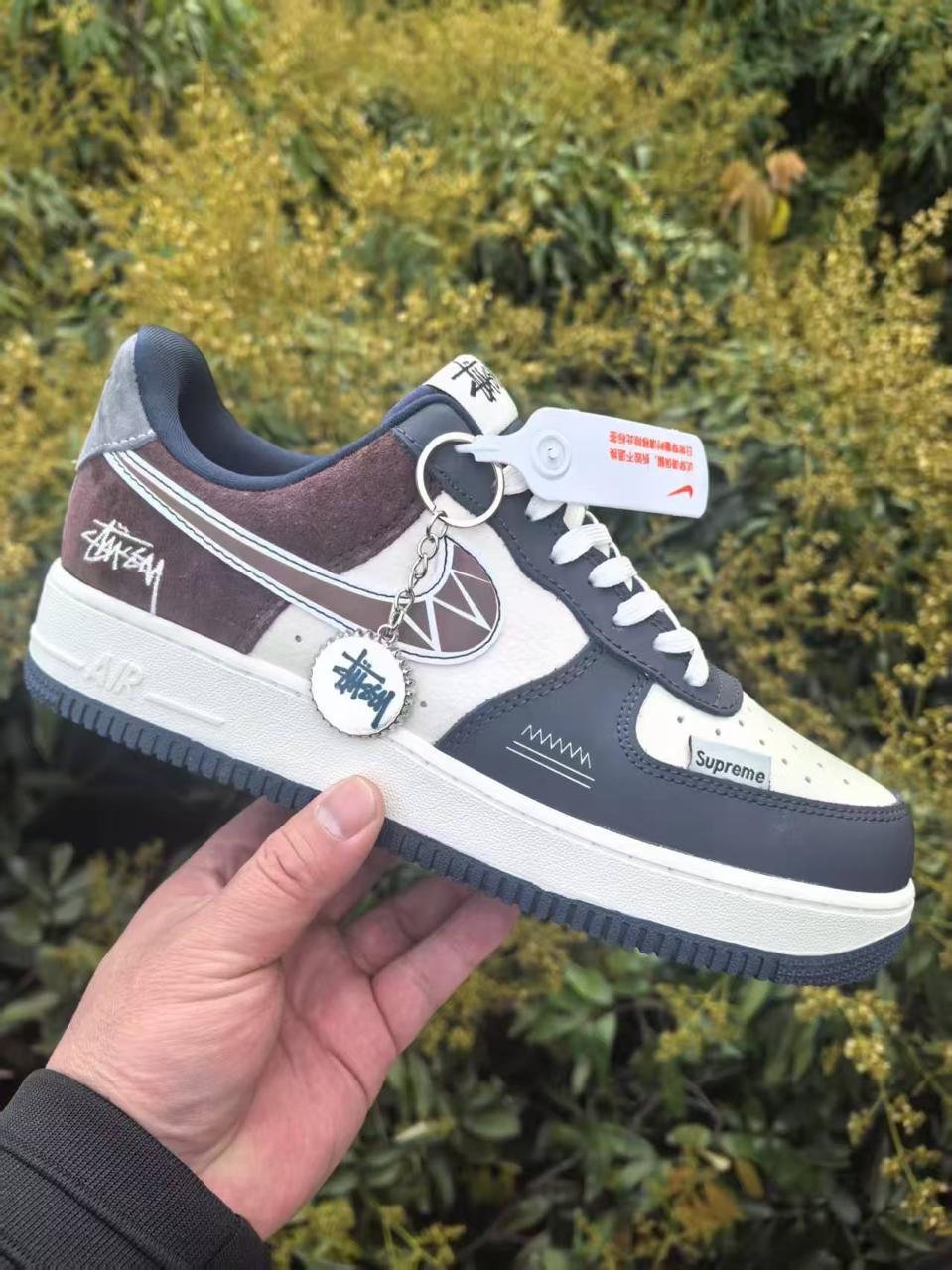 ⚡CLASSIC AIRFORCE I SHOES 💯High quality youths UNISEX airforce 1 classic fashioned durable all sizes shoes 🔥boys /girls shoes with double leather sole .Very cute as pictured❤️