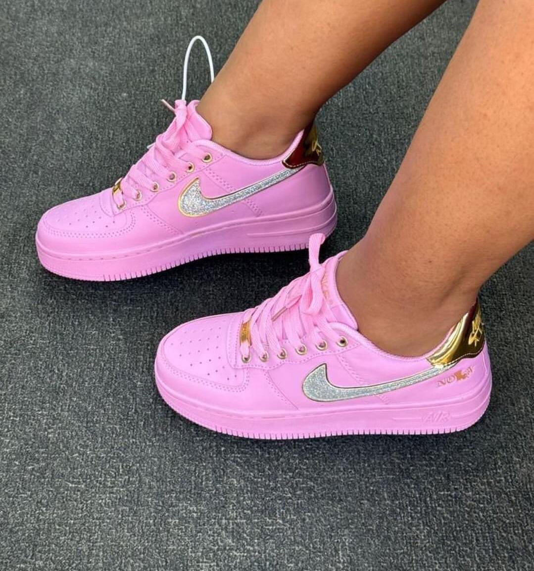 ⚡NEW ARRIVAL NOLA WHITE,PINK,BLACK⚡ladies Sneakers ⚡ step up with style with this new girl shoes in town💯 grab yours today to walk with confidence also available in all colors and sizes from 37-42⭐