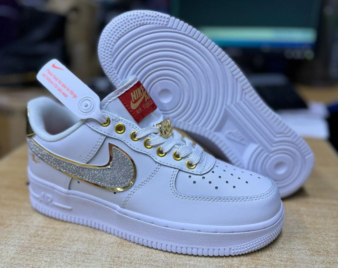 ⚡NEW ARRIVAL NOLA WHITE,PINK,BLACK⚡ladies Sneakers ⚡ step up with style with this new girl shoes in town💯 grab yours today to walk with confidence also available in all colors and sizes from 37-42⭐