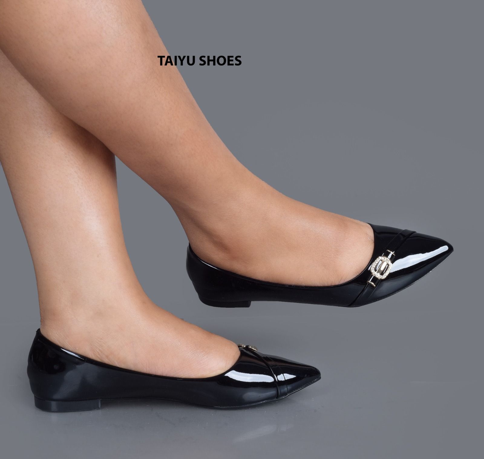 ⚡TAIYU latest Flats Design ⭐women flats✨ high quality leather sneakers⚡ high quality fashion breathable latest Fashioned classic vintage  marketed unique light flats ❤️‍🔥 very cute easy to walk flats