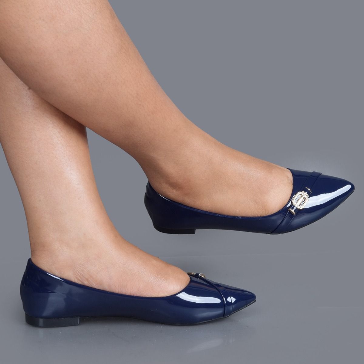 ⚡TAIYU latest Flats Design ⭐women flats✨ high quality leather sneakers⚡ high quality fashion breathable latest Fashioned classic vintage  marketed unique light flats ❤️‍🔥 very cute easy to walk flats