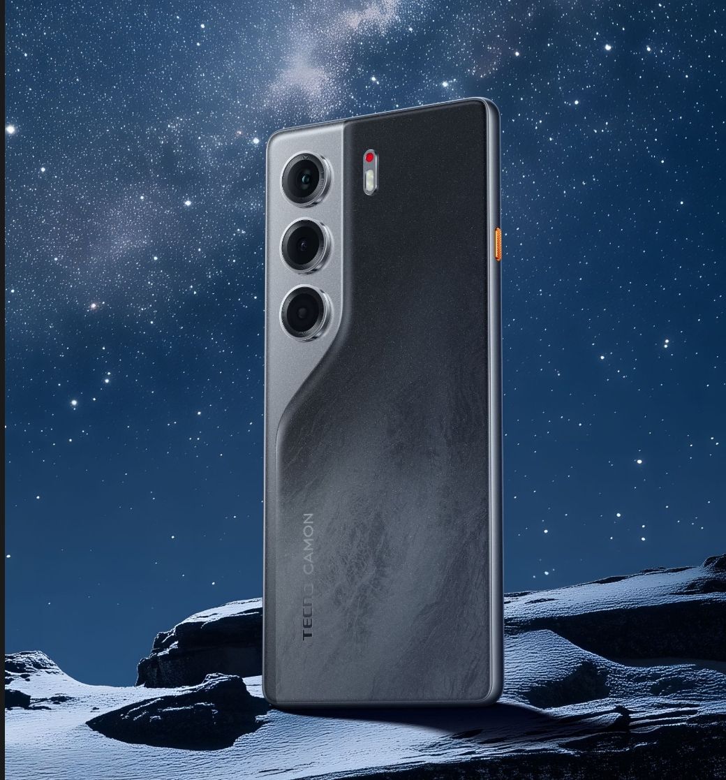 Tecno Camon 40 Pro 256GB ROM+8GB RAM 6.78' 120Hz AMOLED Display Corning Gorill 7i Glass Protection 50MP+50MP Camera MTK Helio G100 Ultimate IP69 Dust/Water Resistant 5200mAh Battery Smartphone