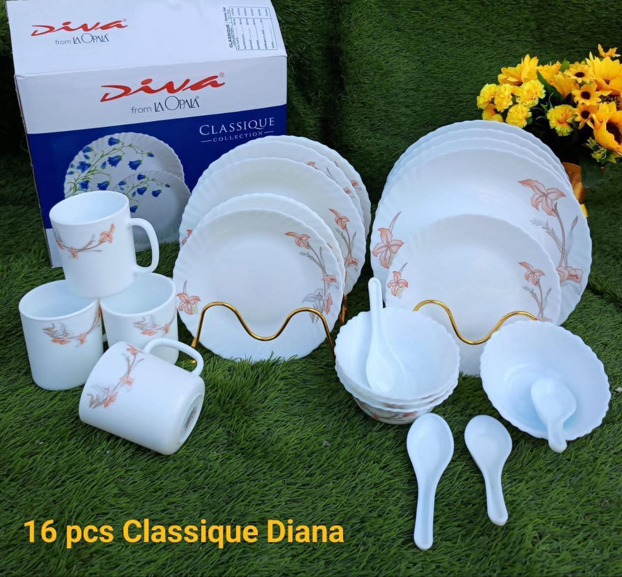 16 Pcs Classique Glass Dinner Set – Misty Drops – Elegant and durable dinnerware set featuring a beautiful Misty Drops pattern(this set includes dinner plates, side plates, bowls, and cups)