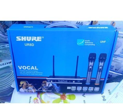 2PC Shure High-Quality Wireless Microphone System Designed for Live Performances
