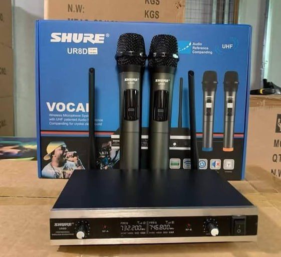 2PC Shure High-Quality Wireless Microphone System Designed for Live Performances
