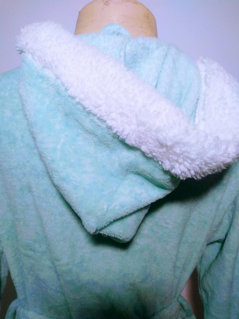 Soft Fleece Cotton Fashion Luxury UNISEX Bathrobe With Long Shawl Collar Flush Robe Bathroom Accessory With Detachable Outer Belt Hanging Loop Soft Touch Sexy V-neck used for Bathing Spa or Hotel