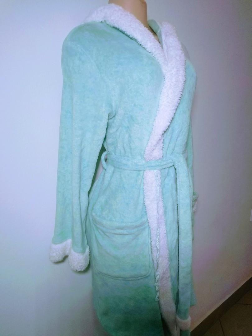 Soft Fleece Cotton Fashion Luxury UNISEX Bathrobe With Long Shawl Collar Flush Robe Bathroom Accessory With Detachable Outer Belt Hanging Loop Soft Touch Sexy V-neck used for Bathing Spa or Hotel