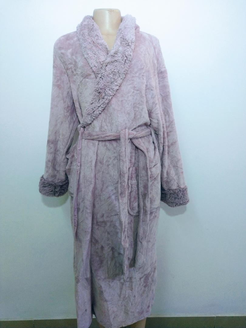 Soft Fleece Cotton Fashion Luxury UNISEX Bathrobe With Long Shawl Collar Flush Robe Bathroom Accessory With Detachable Outer Belt Hanging Loop Soft Touch Sexy V-neck used for Bathing Spa or Hotel