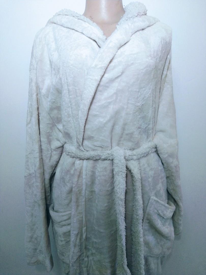 Soft Fleece Cotton Fashion Luxury UNISEX Bathrobe With Long Shawl Collar Flush Robe Bathroom Accessory With Detachable Outer Belt Hanging Loop Soft Touch Sexy V-neck used for Bathing Spa or Hotel