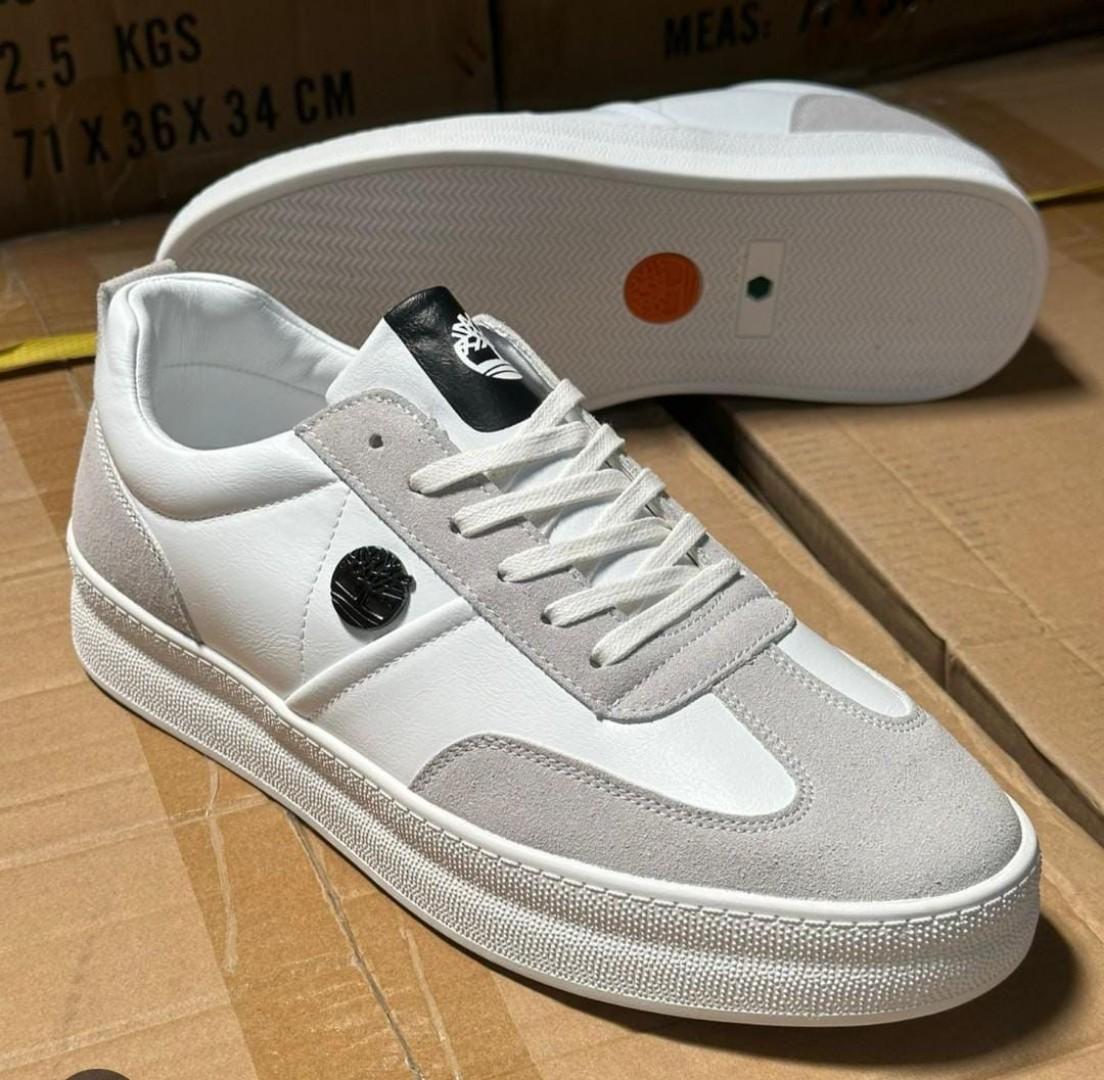 ORIGINAL LEATHER WHITE CLARKS CLASSIC CASUALS SHOES, WHITE CASUAL AND OFFICIAL SHOES BROWN LEATHER (BEST SHOP FOR LOAFERS, OFFICIALS, CASUALS, SNEAKERS)