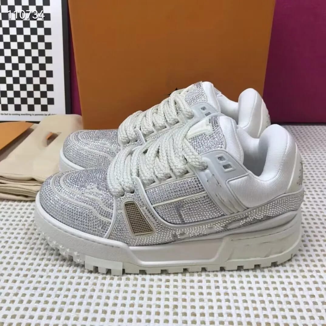 🔥 🔥( ON OFFER ) LV Trainer Maxi Glitter sneaker (LOUIS VUITTON) iconic LV Trainer sneaker with a fashionable, oversized fit. Best shop for Jordans, Airforce, SNEAKERS. GENERIC