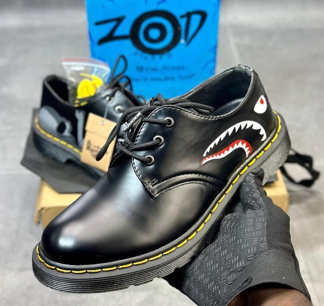 🔥 (On Offer) Leather Dr Martens  x A bathing ape (BAPE) Mastermind japan 1461 Black Lace Shoe double stitch, very comfortable Double sole and classy official cassual loe cut leather shoe (generic)