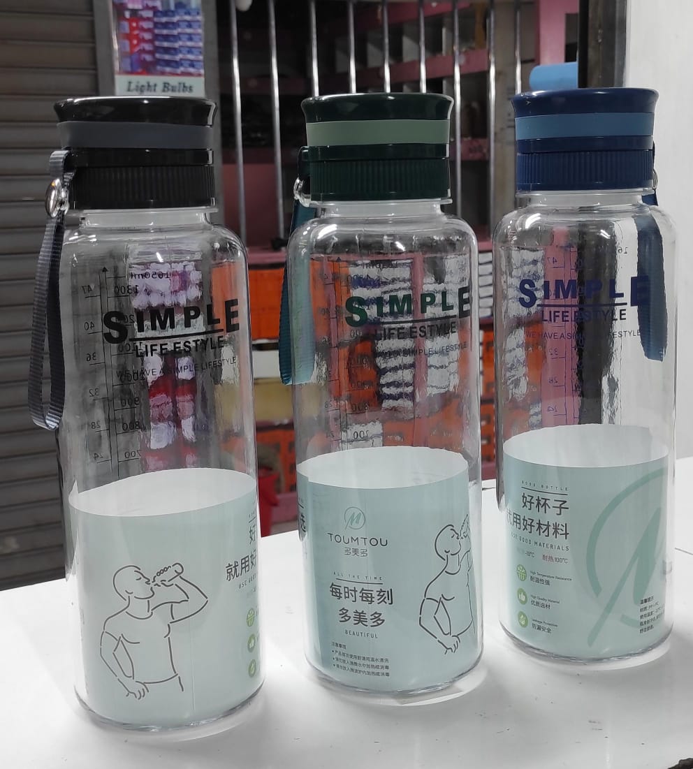 1650ml Space Sports Water Bottle – Large Capacity Outdoor Plastic Tumbler for Gym, Fitness, Travel, Women & Men Hydration.