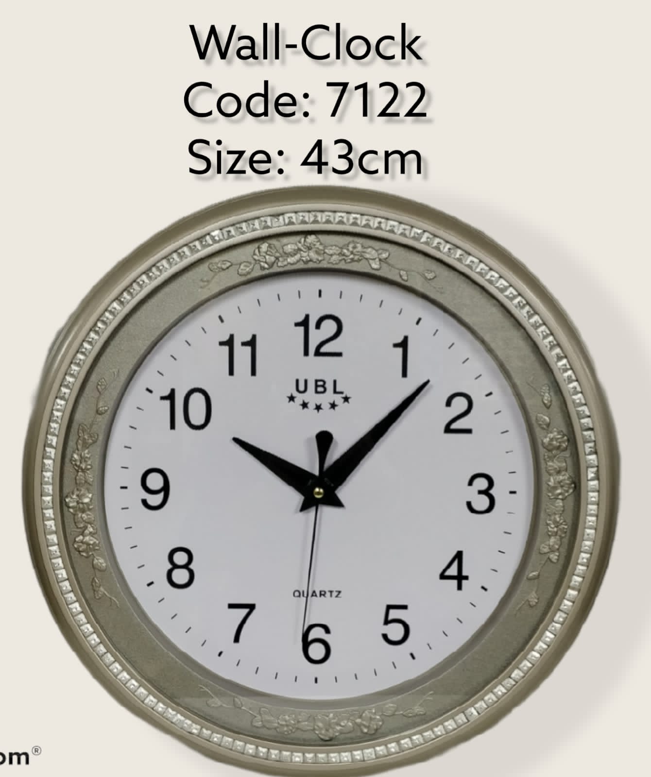 Modern Decorative Wall Clock – 43cm Large Silent Quartz Timepiece with Bold Numerals for Living Room, Office, Kitchen, or Hallway – Stylish, Durable & Easy to Mount