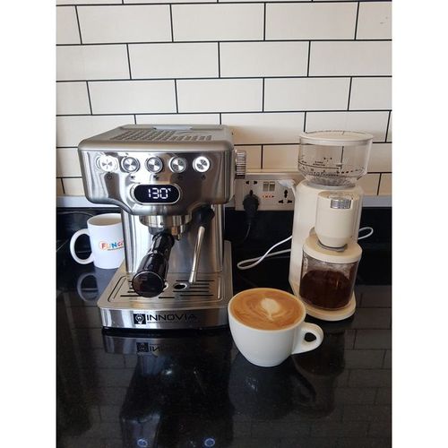 Innovia BEST INNOVIA COFFEE MACHINE AND PROFESSIONAL GRINDER