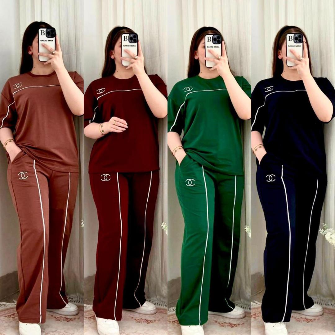 Stylish Women’s 2-Piece Matching Tracksuit Set – Short-Sleeve Top with Contrast Piping & Logo Accent plus Coordinated Wide-Leg Side-Striped Pants – Sporty, Chic & Comfortable Outfit for Daily Wear