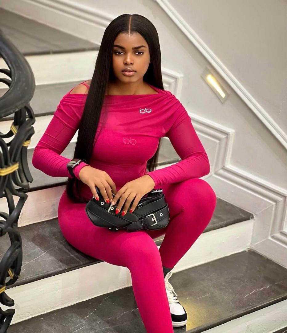 Sexy Women’s Two-Piece Outfit – Sheer Long Sleeve Mesh Top with Scoop Neck Inner Layer and Slim Fit High Waist Leggings – Elegant Stylish Clubwear, Perfect for Parties, Evenings, Casual Chic and Speci