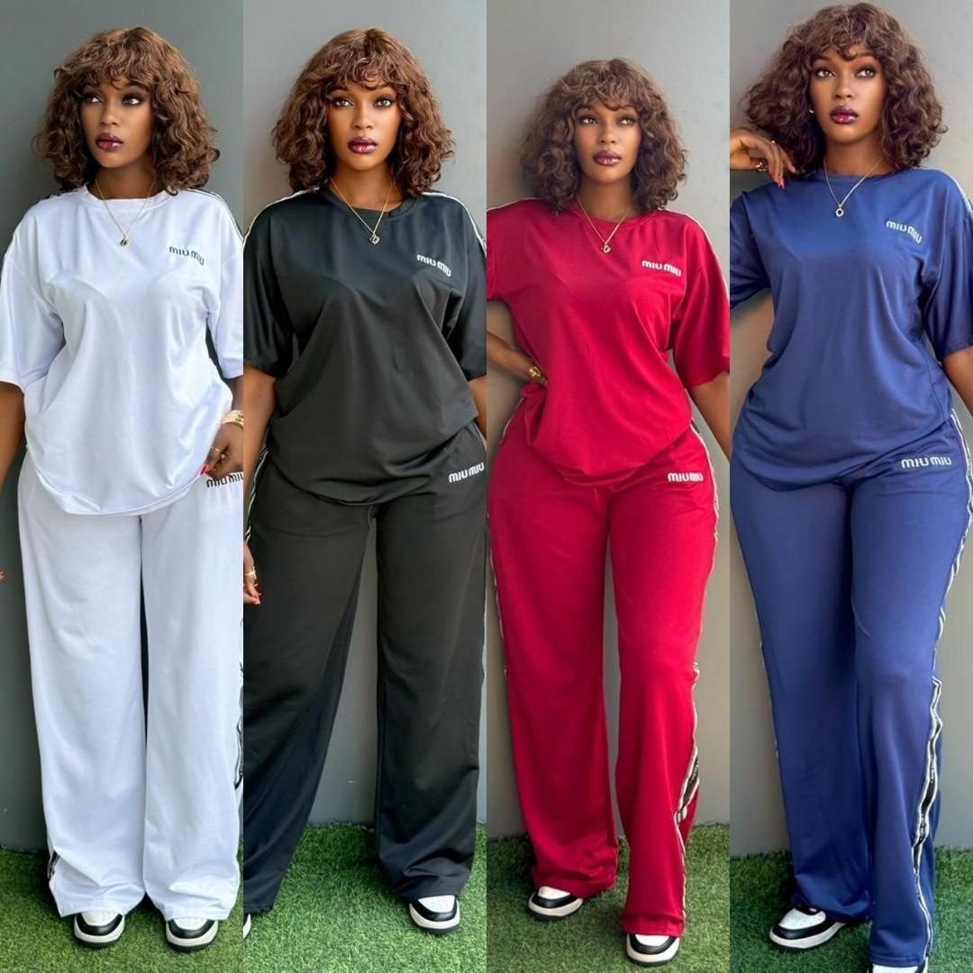 Premium Women’s Relaxed-Fit Two-Piece Lounge and Athleisure Tracksuit Set – Ultra-Soft Top with Matching Wide-Leg Trousers, Stylish Side Stripes, Perfect for Daily Comfort, Travel and Casual Outings