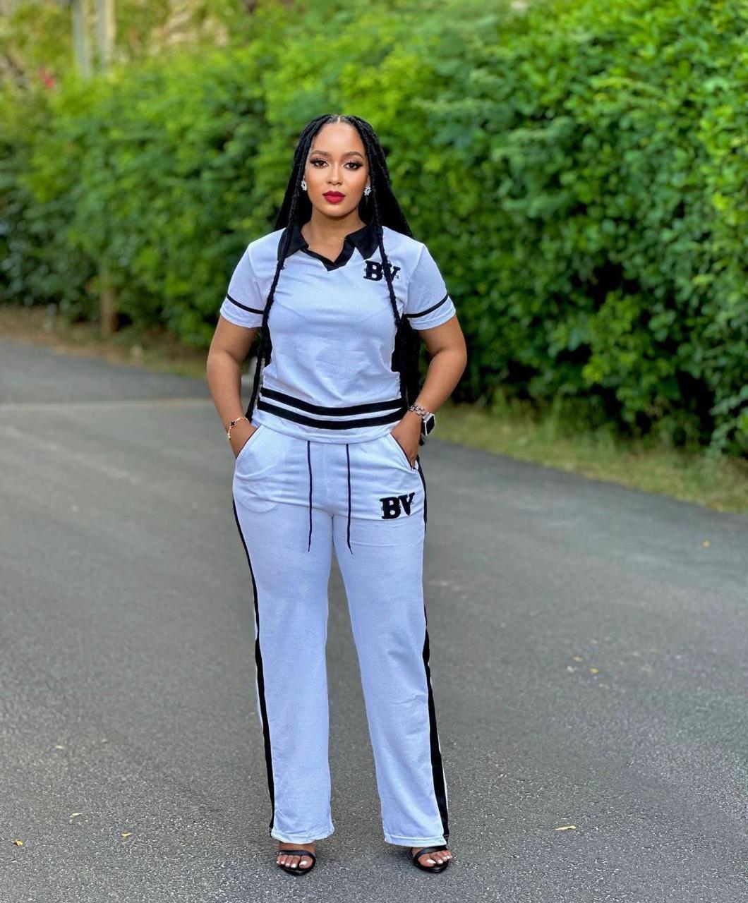 Women’s Casual Two-Piece Sporty Set – Short Sleeve Polo-Style Top & High-Waist Drawstring Pants with Side Stripes, Soft Stretch Fabric, Relaxed Fit, Stylish Athleisure Outfit for Daily Wear, Travel &