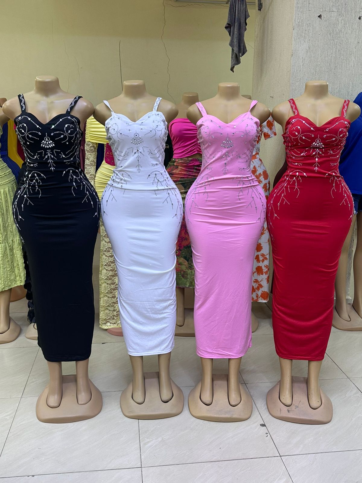 Elegant Rhinestone Bodycon Midi Dress for Women – Sleeveless Spaghetti Strap Fitted Evening Dress with Sparkling Crystal Detail, Stretch Fabric, Curve-Hugging Silhouette, Perfect for Party, Cocktail,