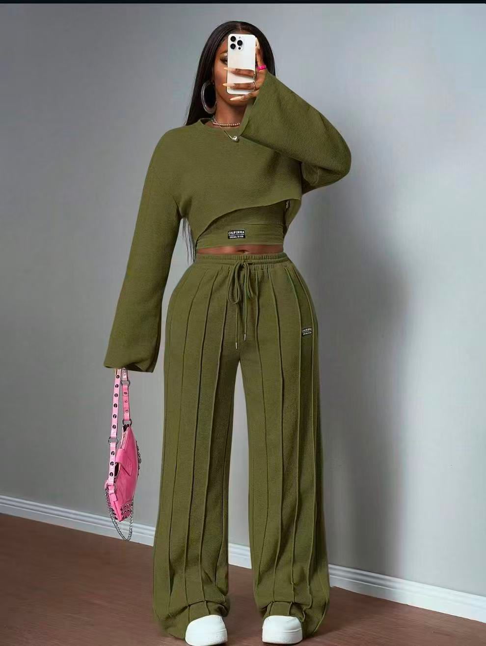 Women’s 2 Piece Lounge Set Casual Crop Top and High Waist Wide Leg Pants Outfit Long Sleeve Fashion Tracksuit Soft Comfortable Streetwear Matching Set for Daily Wear Travel Workout Stylish Outfit