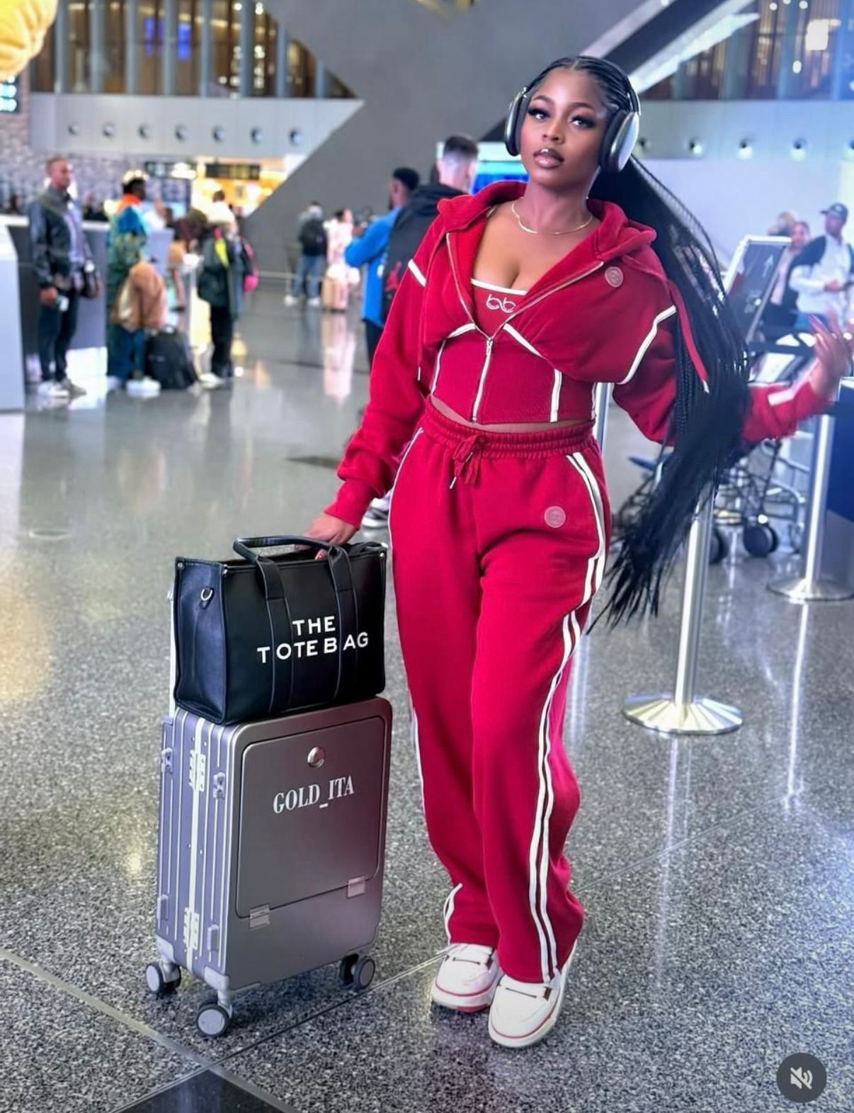 Women Casual Two Piece Tracksuit Set Crop Hoodie and Drawstring Jogger Pants Sporty Stripe Design Fashion Matching Outfit Comfortable Streetwear Lounge Set for Autumn Winter Daily Wear