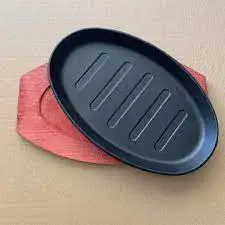 Cast Iron Sizzling Plate with Wooden Tray – 25x16cm Rectangular Hot Plate for Steaks, BBQ, Fajitas, and Grilling – Heavy-Duty Restaurant-Style Serving Dish