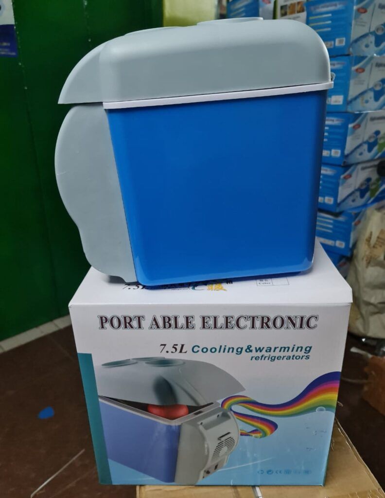 7.5L Portable Car Fridge – Mini Electric Cooler & Warmer for Travel, Camping, Office, Home & Vehicles – 12V DC Powered