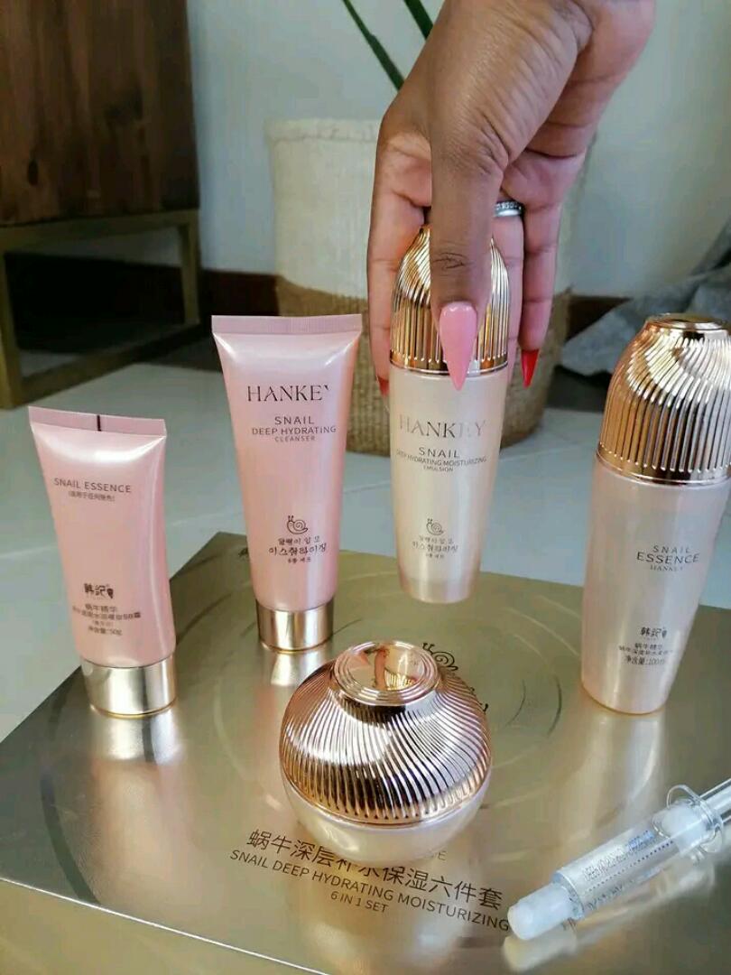 Hankey Snail Mucin 5-in-1 Skincare Set – Moisturizing, Repairing, Anti-Aging Face Kit (Toner + Serum + Cream + Cleanser + Eye Cream)