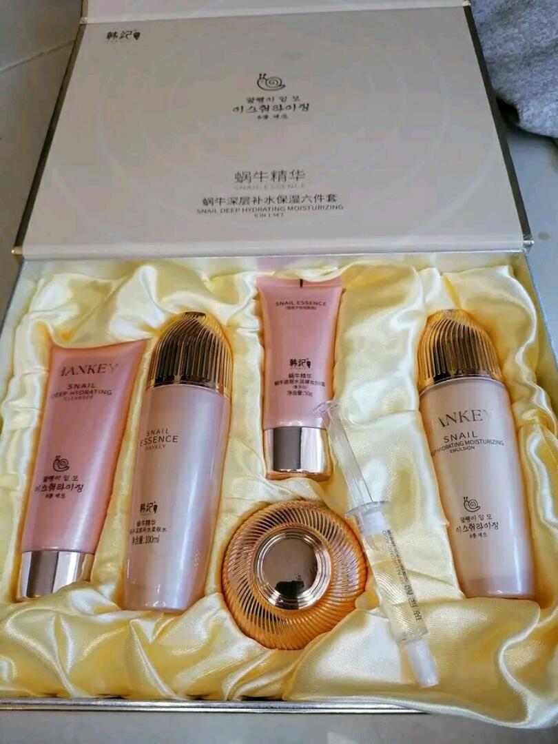 Hankey Snail Mucin 5-in-1 Skincare Set – Moisturizing, Repairing, Anti-Aging Face Kit (Toner + Serum + Cream + Cleanser + Eye Cream)