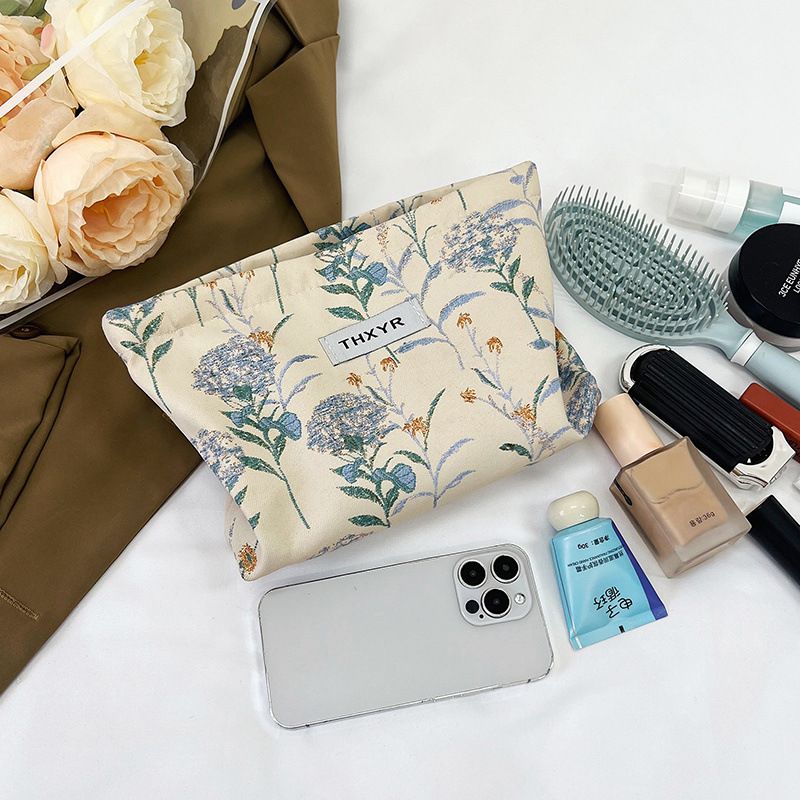 High end makeup bag with large capacity lotion storage bag, perfect for carrying cosmetics and lipstick hand in hand