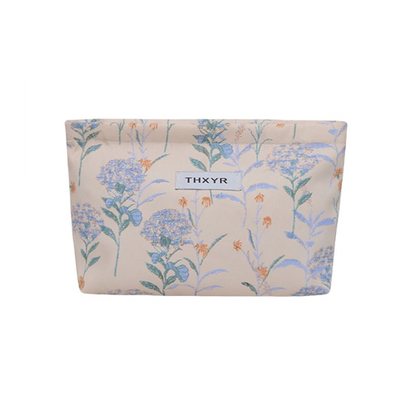 High end makeup bag with large capacity lotion storage bag, perfect for carrying cosmetics and lipstick hand in hand