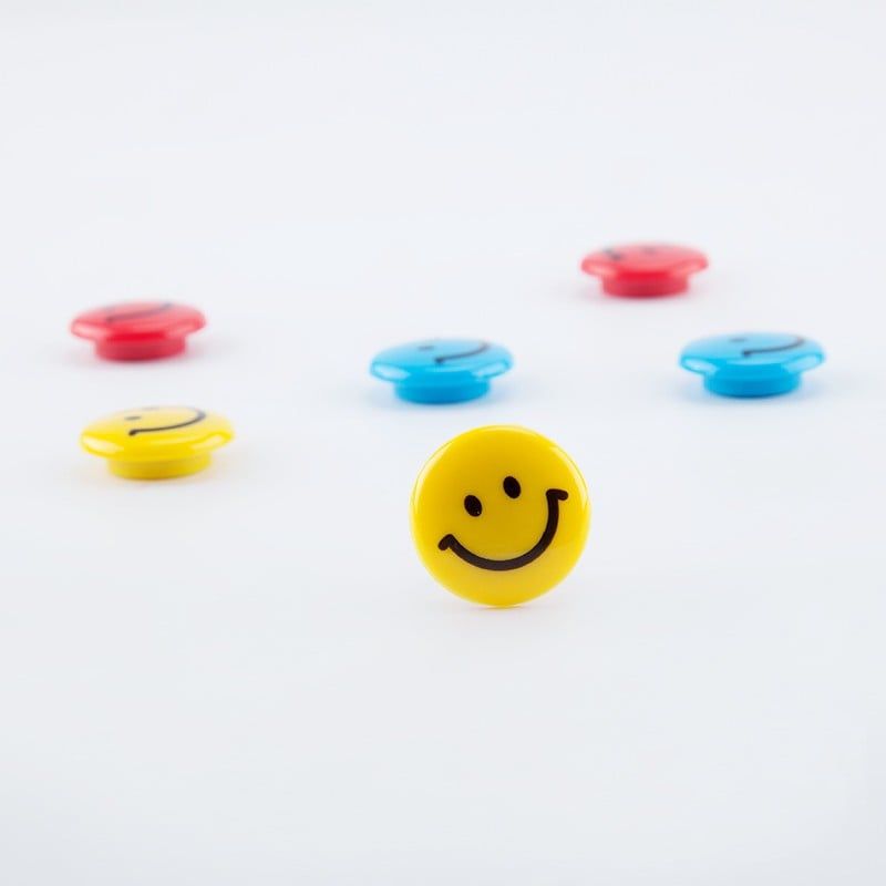 Guangbo CD2107 Smile Face Magnetic Button Set – 6pcs, 30mm Refrigerator/Whiteboard Magnets