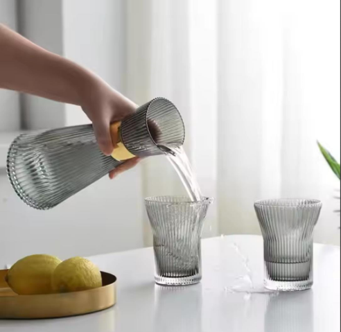 New arrival🔥🔥🔥

Baochum Clear glass 7pc water set - 200mlx6 tumblers  +950ml jug