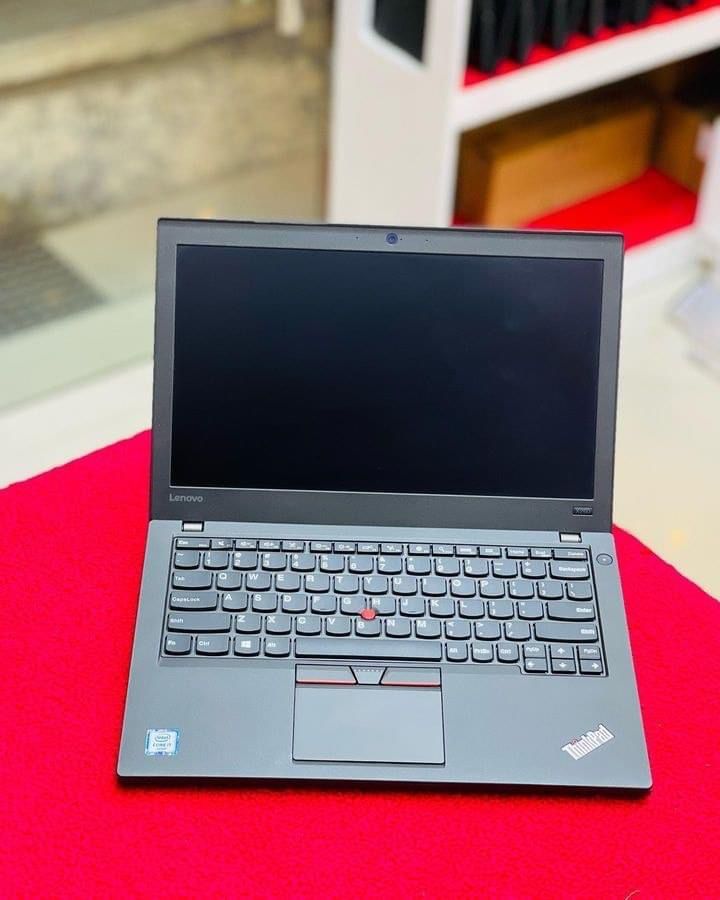 👌CHEAP DEAL!! POWERFUL THINKPAD X260 I7 6TH GEN WITH 8GB RAM, 256GB SSD, 12.5″ IPS/HD ANTI-GLARE SCREEN, WIFI AC, RUGGED BUILD, SWAPPABLE BATTERIES, ULTRAPORTABLE (~1.3 KG), GREAT FOR WORK ANYWHERE.