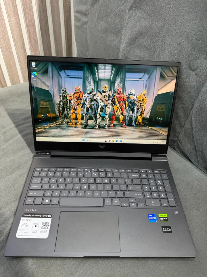 HP VICTUS GAMING 16: Intel Core i7-13700H (14 cores, 2.4GHz base), 16GB RAM, 1TB SSD, RTX 4050 6GB. 16.1" FHD IPS (16:9) screen, 2320g, 37x26x2cm. Ports: USB-C (DP/PD), 3xUSB-A, HDMI 2.1, RJ-45, audio