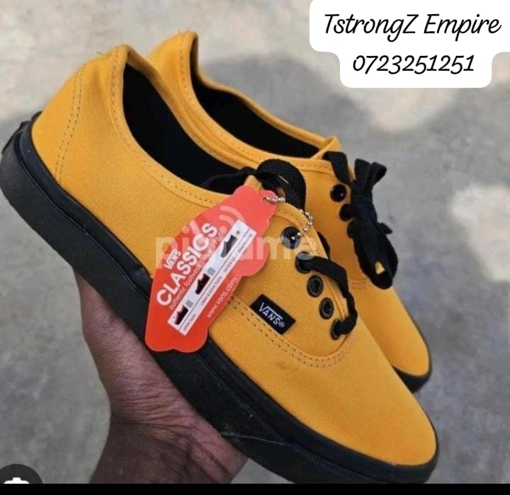 vans mastered yellow unisex flat rubber shoe