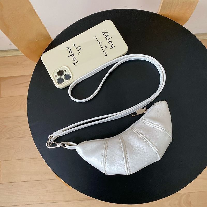 Croissant Shape Zipper Coin Key Pouch Portable Fashion Mini Bag for Daily Essent
