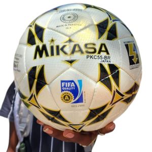 ✅️APPROVED FIFA QUALITY ✅️Mikasa Orginal Size 5 Soccer Ball Black,Gold & White Football.Environmental protection TPU + EVA
Leather soft and hard moderate
Good wear resistance,resistant to kick
Long-te