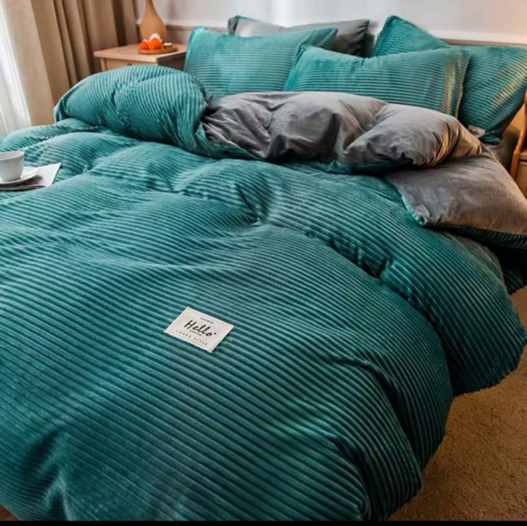 Velvet Duvet: Luxury 6x6 Velvet Duvet – Plush Elegance with Volcanic Warmth for All Seasons