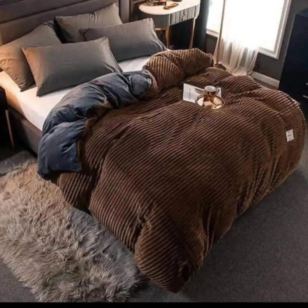 Velvet Duvet: Luxury 6x6 Velvet Duvet – Plush Elegance with Volcanic Warmth for All Seasons