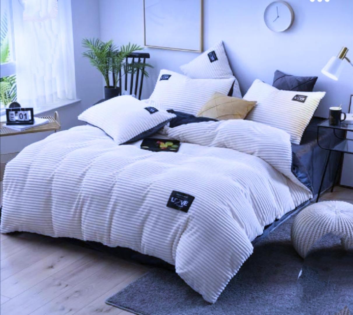 Velvet Duvet: Luxury 6x6 Velvet Duvet – Plush Elegance with Volcanic Warmth for All Seasons